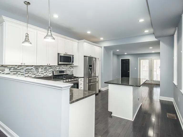 2316 E Lehigh Ave — Photo 15