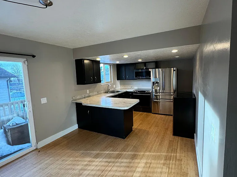 5939 S 2550 W — Photo 9