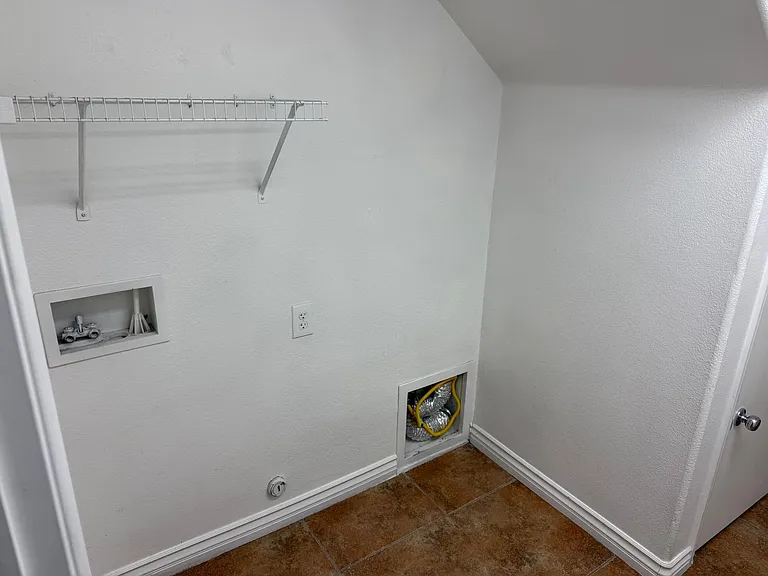 10039 Mystic Lake Ave — Photo 13