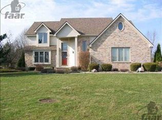 596 Chasseur Dr, Grand Blanc, MI