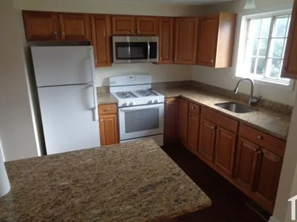 1106 Laurens St, Baltimore, MD 21217