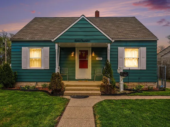 1624 College St, South Bend, IN 46628