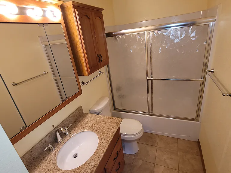 627 Highline Dr — Photo 7