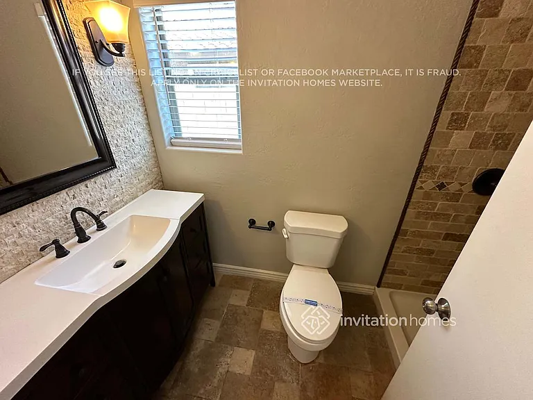 25541 W Pioneer St — Photo 11