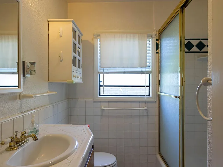 3238 Hempstead Ave — Photo 21