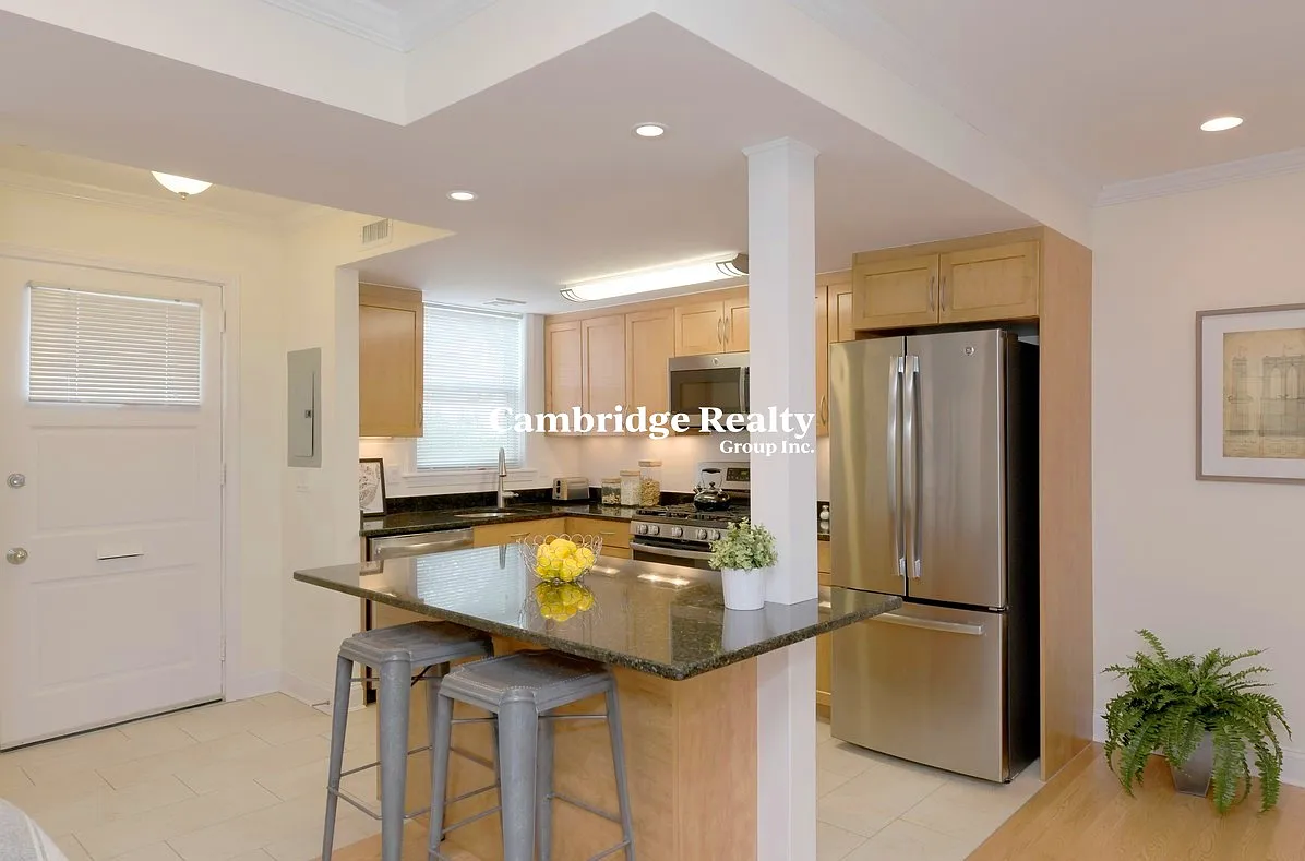 2 bed, 2.5 bath, 1235 sqft, $4,185 — Photo 1