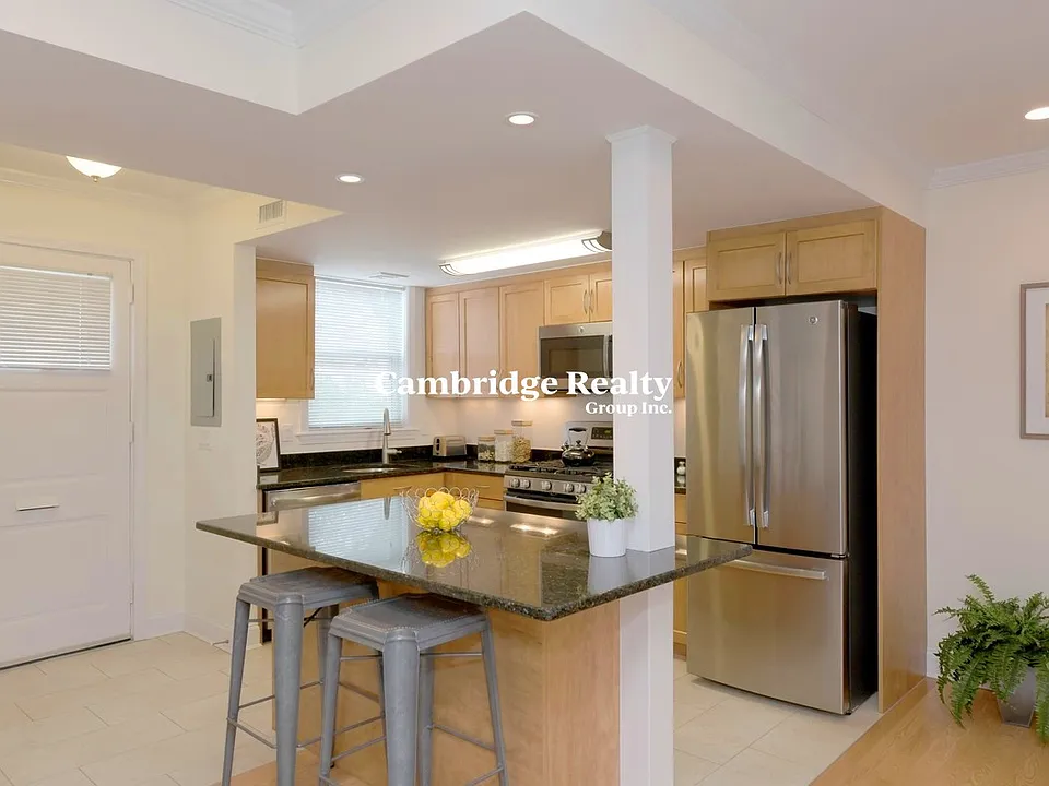 162 Gerry Rd #G