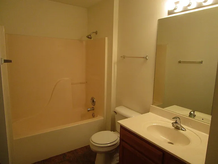 5013-5015 Betty Jean Way — Photo 19
