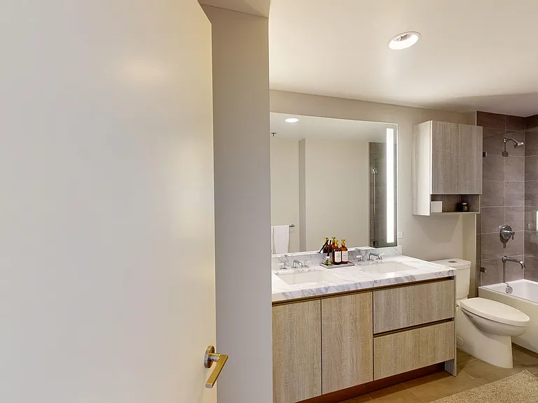 2nd Bathroom