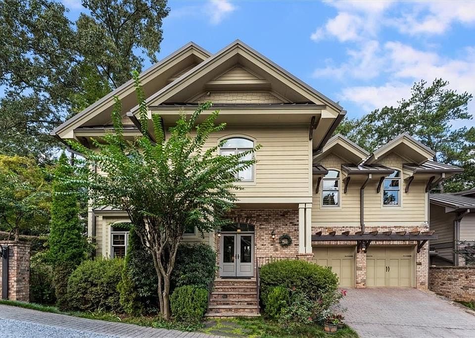 1st image of 105 Weatherford Pl