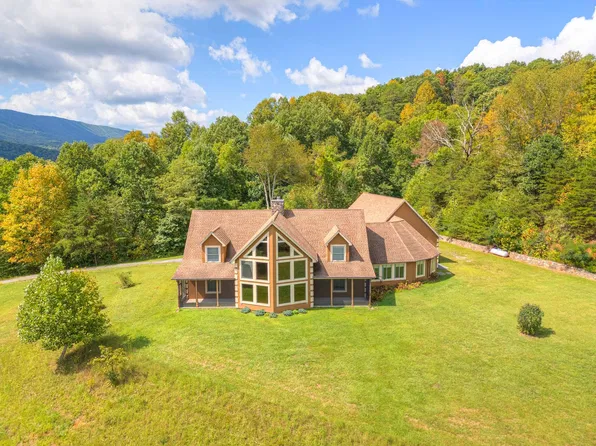 1782 Wolf Creek Rd, Narrows, VA 24124
