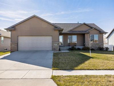 641 Waveland Dr, Marion, IA, 52302