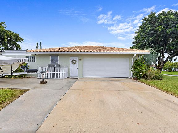 5th image of 2512 SW 13th Court
