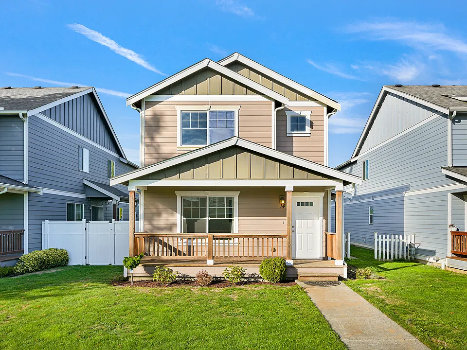 2200 Greenview Cir #14