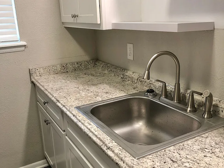 Yukon Heights Apartments — Photo 65