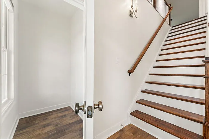 15400 Adelay Ct — Photo 5