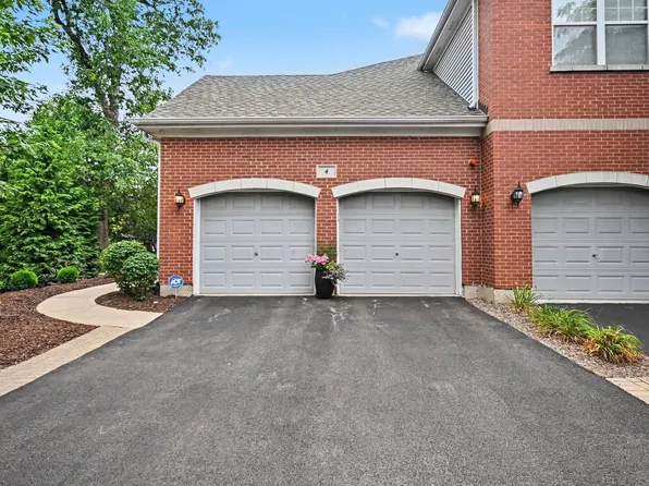 4 Lakebreeze Ct, Lake Zurich, IL 60047