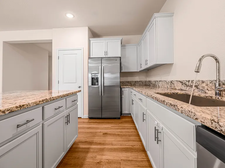 535 Melford Dr — Photo 6