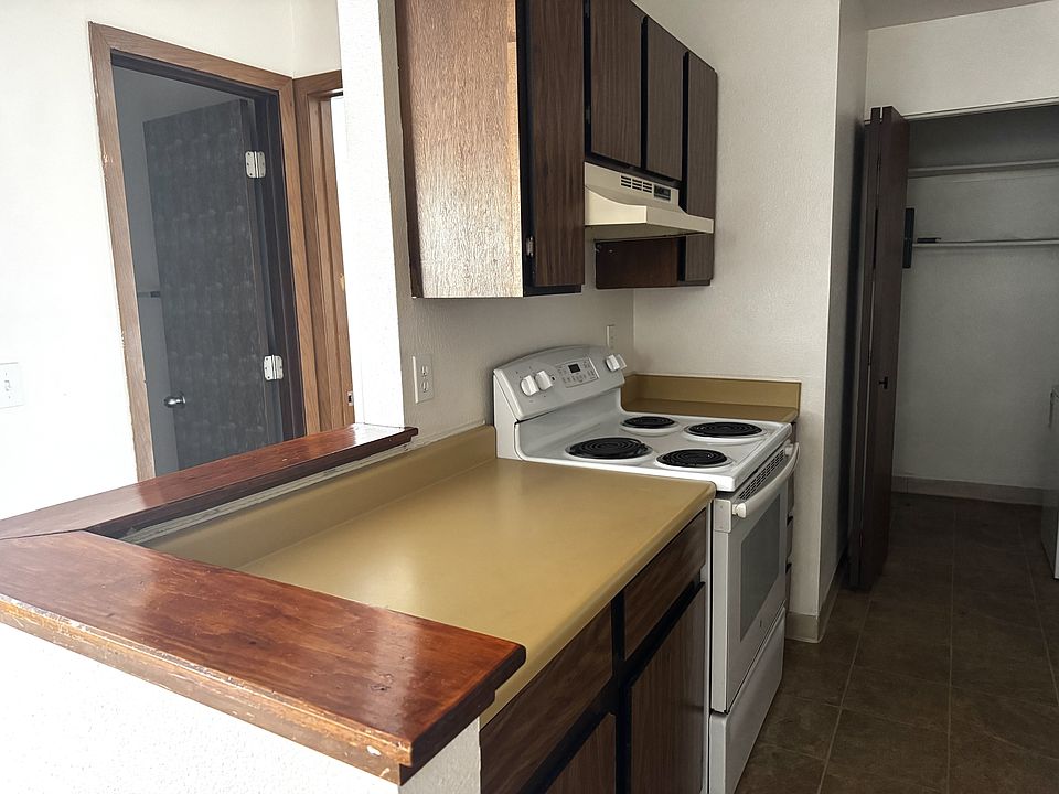 1st image of 4501 Boardwalk Dr Unit C27