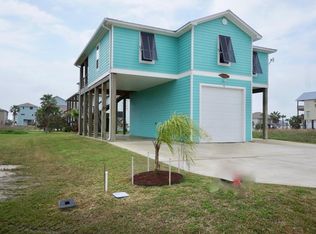 78 Kingfisher St, Port O Connor, TX 77982