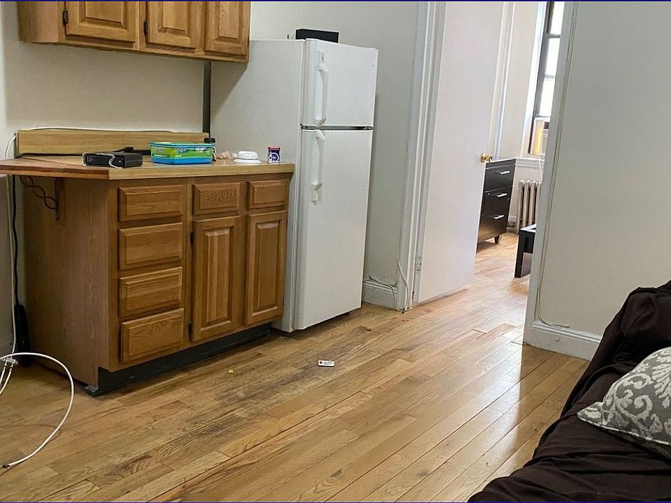 2nd image of 70 E 7th St #3RE