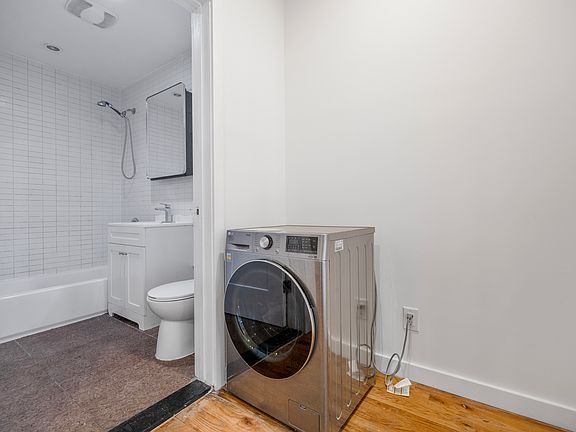 5th image of 453 Irving Ave #1E
