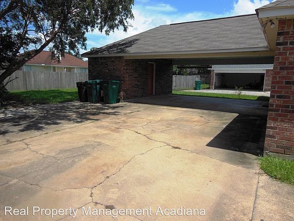 2nd image of 213 Sundown Dr