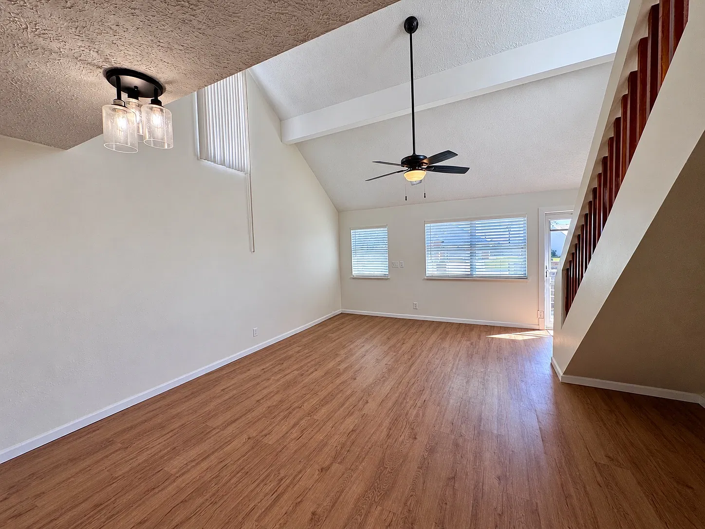 2 bed, 1433 sqft, $2,000 — Photo 3