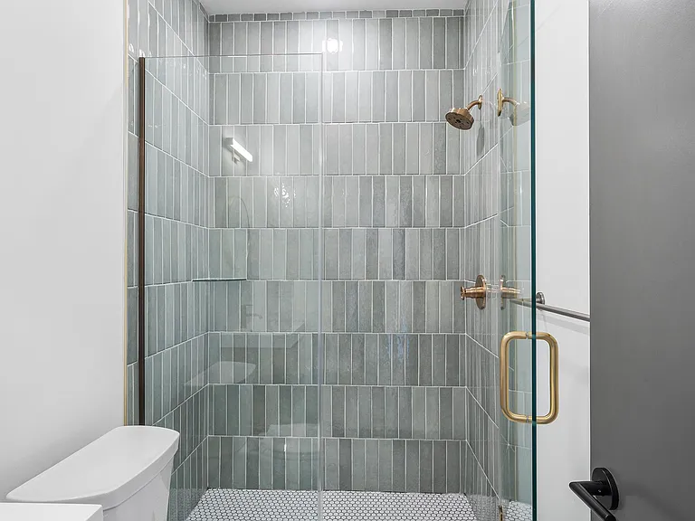 1772 N Front St #3 — Photo 6