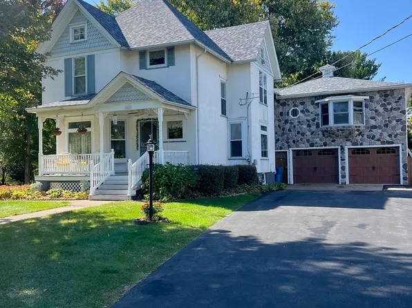 1402 S Euclid Ave, Princeton, IL 61356