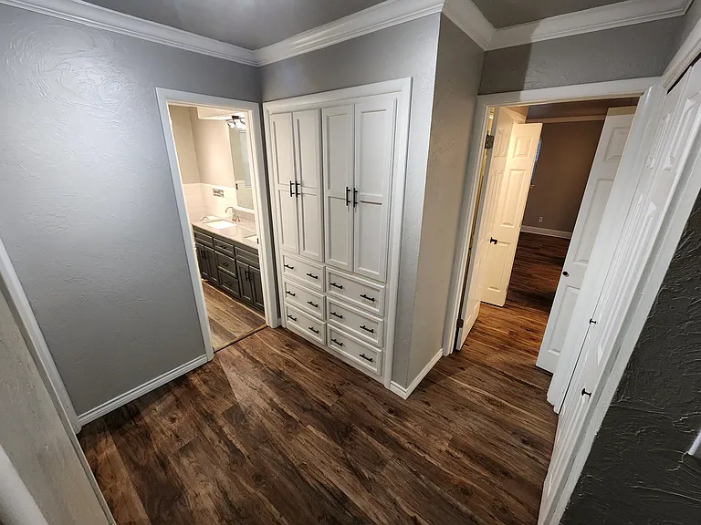 204 S Morrison Dr — Photo 15