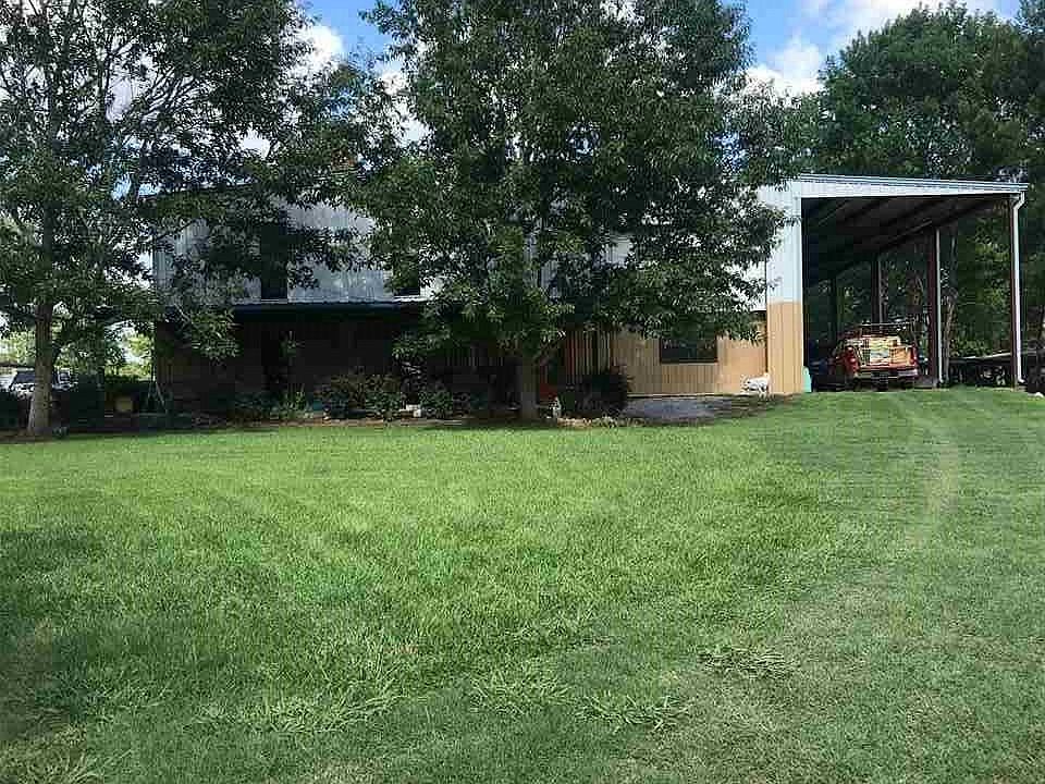 2nd image of 382 Barker Rd
