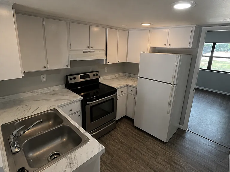 525 Morgan Ave #2 — Photo 1