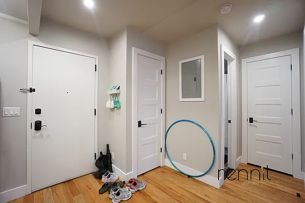 Rented by Rennit Inc. | media 7