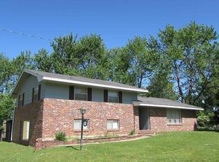 401 SW 3rd St, Checotah, OK 74426