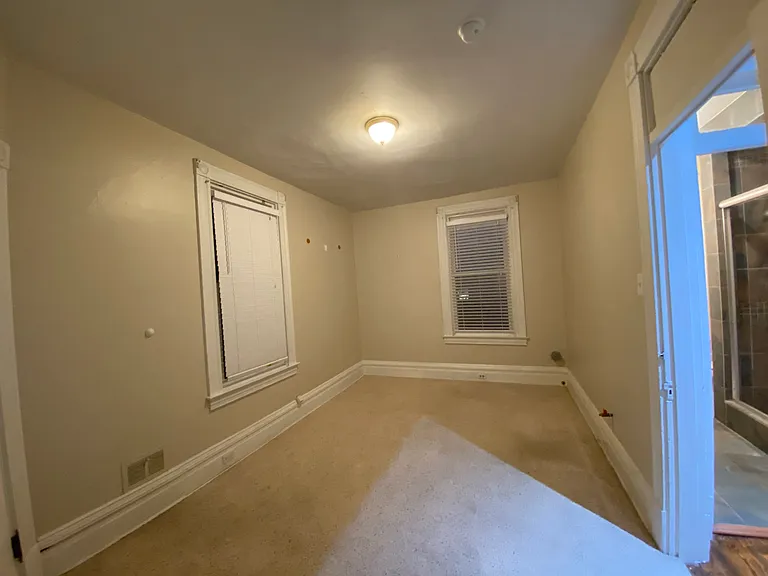 223 Lehigh Ave — Photo 17