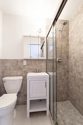 Rented by Bond New York | media 5