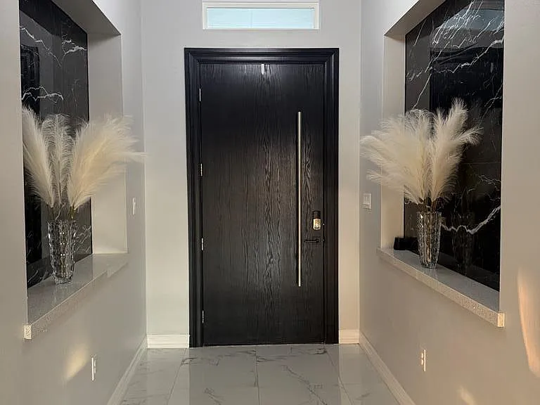 6861 Woodlands Ave — Photo 2