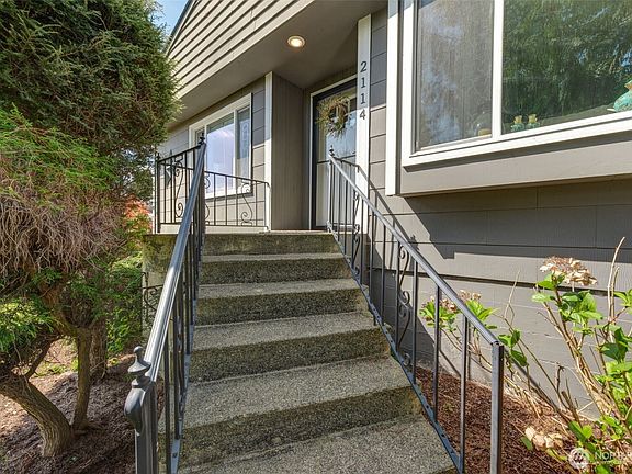 5th image of 2114 117th Avenue NE