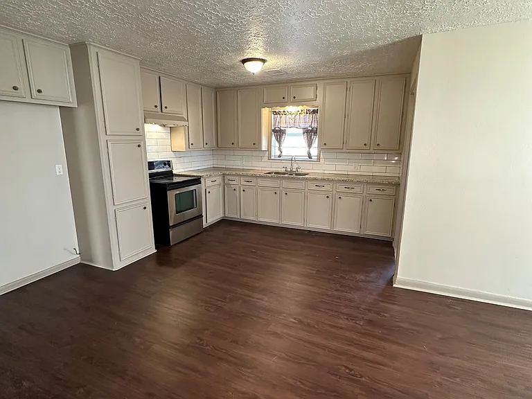 5561 Father Jaron St — Photo 3