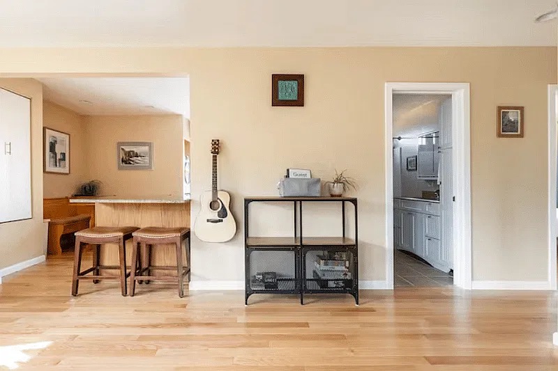 2 bed, 950 sqft, $3,000 — Photo 4