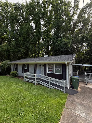 320 Whitworth Dr SW Photo 1
