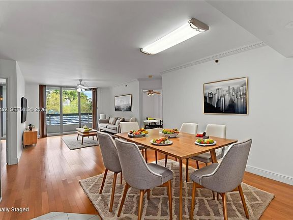 4th image of 3600 Mystic Pointe Dr APT 310