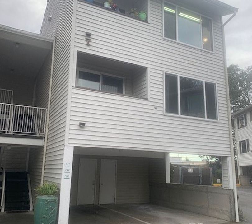 1st image of 20301 19th Ave NE APT 712