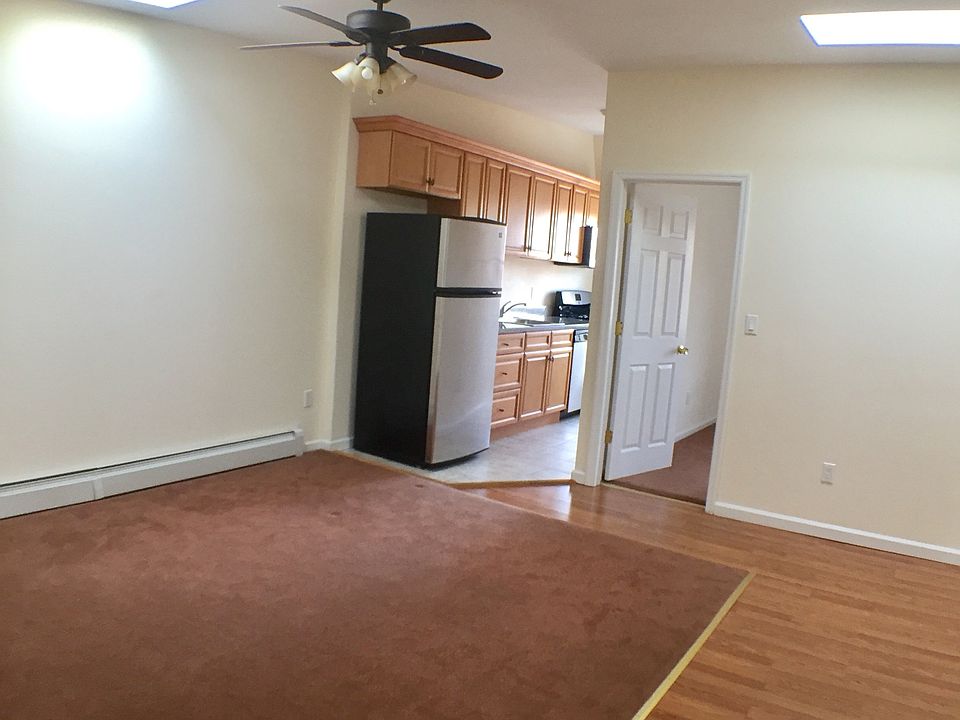 1st image of 2144 23rd Street # Top Floor