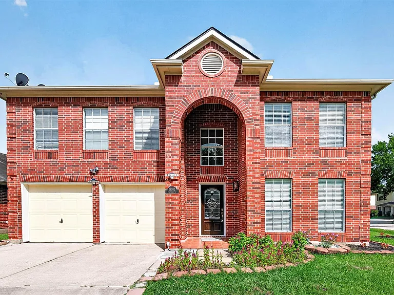 16102 Flatridge Ct — Photo 1