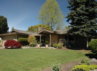 8940 NE 192nd Pl, Bothell, WA 98011