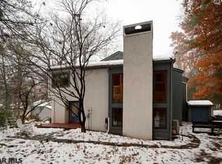 1520 Woodledge Cir, State College, PA 16803