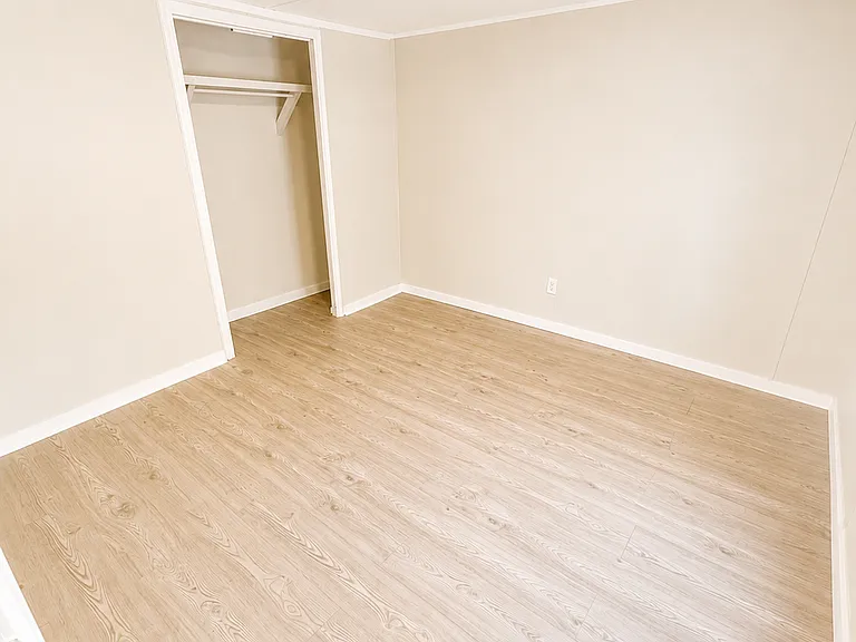 325 Green Dragon Dr — Photo 4