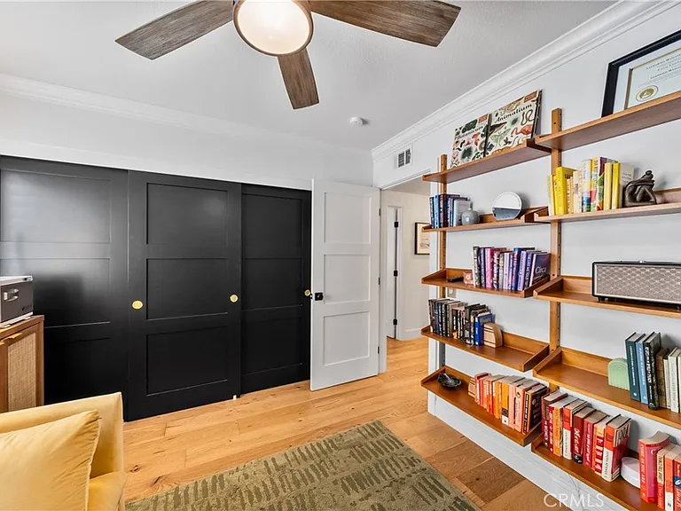 8541 Kelso Dr — Photo 23
